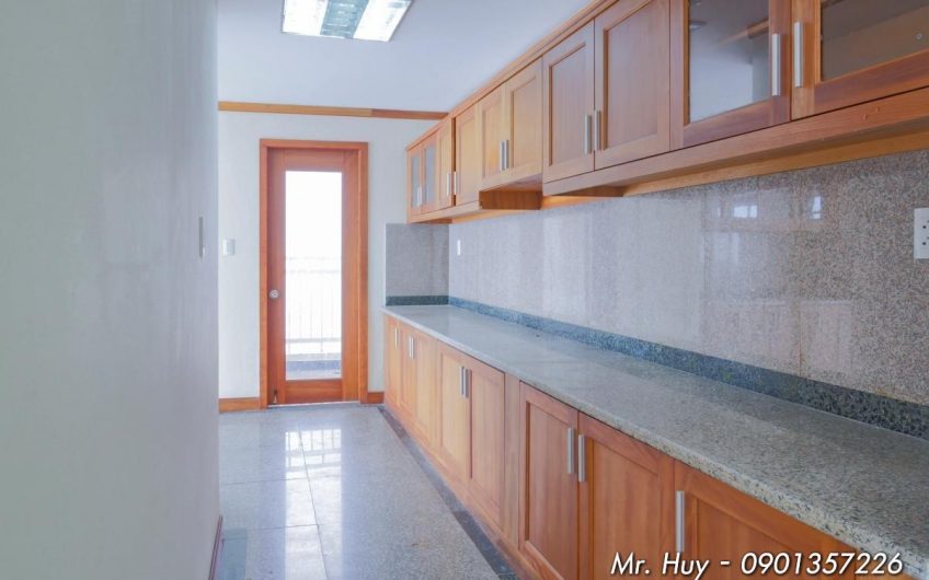 Hoàng Anh An Tiến (Gold House) – 2 PN, nội thất cơ bản, view hồ bơi